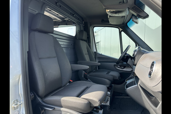 Mercedes-Benz Sprinter 317 CDI 9G-TRONIC / L2H1 / DUBBEL CABINE / RWD / 3.500 KG AHG / 2x SCHUIFDEUR / CAMERA / CRUISE / BLIND SPOT / CARPLAY