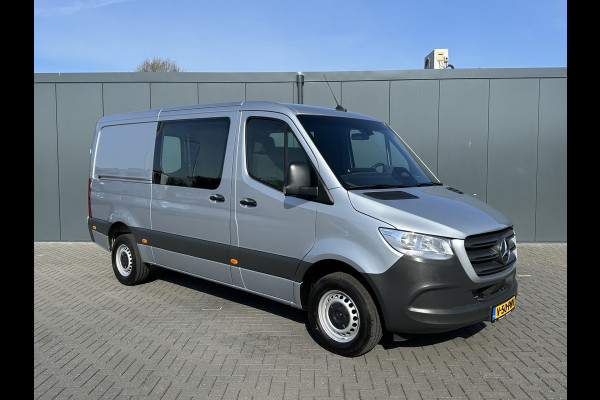 Mercedes-Benz Sprinter 317 CDI 9G-TRONIC / L2H1 / DUBBEL CABINE / RWD / 3.500 KG AHG / 2x SCHUIFDEUR / CAMERA / CRUISE / BLIND SPOT / CARPLAY