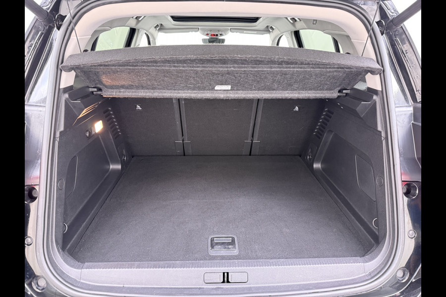 Citroën C5 Aircross 1.6T PHEV Hybrid 225PK Automaat Adap.Cruise Leder+Verwarmd Panoramadak Trekhaak Elek.Stoel+Memory Apple Carplay Android Auto Bus Navi Lmv 19" Privacy Glas Led Isofix DAB Draadloos opladen Lane Assist Regen-Lichtsensor 1.300KG Trekgewicht Dealeronderhouden Origineel Nederlandse Auto