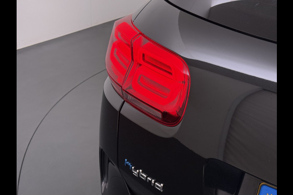 Citroën C5 Aircross 1.6T PHEV Hybrid 225PK Automaat Adap.Cruise Leder+Verwarmd Panoramadak Trekhaak Elek.Stoel+Memory Apple Carplay Android Auto Bus Navi Lmv 19" Privacy Glas Led Isofix DAB Draadloos opladen Lane Assist Regen-Lichtsensor 1.300KG Trekgewicht Dealeronderhouden Origineel Nederlandse Auto