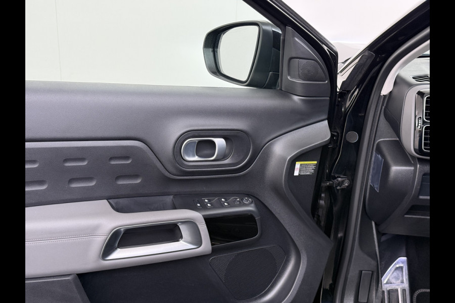 Citroën C5 Aircross 1.6T PHEV Hybrid 225PK Automaat Adap.Cruise Leder+Verwarmd Panoramadak Trekhaak Elek.Stoel+Memory Apple Carplay Android Auto Bus Navi Lmv 19" Privacy Glas Led Isofix DAB Draadloos opladen Lane Assist Regen-Lichtsensor 1.300KG Trekgewicht Dealeronderhouden Origineel Nederlandse Auto