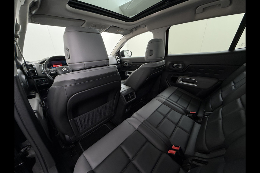 Citroën C5 Aircross 1.6T PHEV Hybrid 225PK Automaat Adap.Cruise Leder+Verwarmd Panoramadak Trekhaak Elek.Stoel+Memory Apple Carplay Android Auto Bus Navi Lmv 19" Privacy Glas Led Isofix DAB Draadloos opladen Lane Assist Regen-Lichtsensor 1.300KG Trekgewicht Dealeronderhouden Origineel Nederlandse Auto