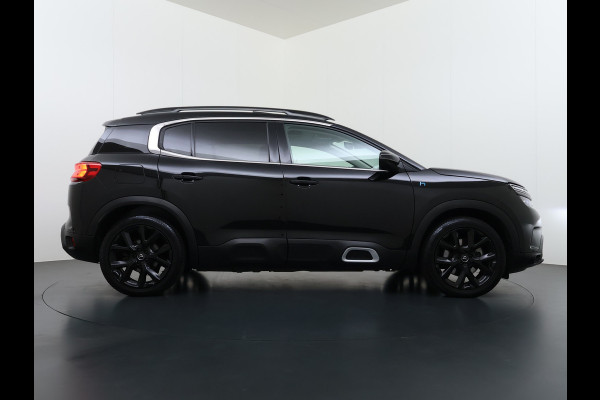 Citroën C5 Aircross 1.6T PHEV Hybrid 225PK Automaat Adap.Cruise Leder+Verwarmd Panoramadak Trekhaak Elek.Stoel+Memory Apple Carplay Android Auto Bus Navi Lmv 19" Privacy Glas Led Isofix DAB Draadloos opladen Lane Assist Regen-Lichtsensor 1.300KG Trekgewicht Dealeronderhouden Origineel Nederlandse Auto