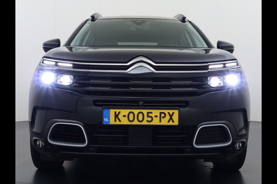 Citroën C5 Aircross 1.6T PHEV Hybrid 225PK Automaat Adap.Cruise Leder+Verwarmd Panoramadak Trekhaak Elek.Stoel+Memory Apple Carplay Android Auto Bus Navi Lmv 19" Privacy Glas Led Isofix DAB Draadloos opladen Lane Assist Regen-Lichtsensor 1.300KG Trekgewicht Dealeronderhouden Origineel Nederlandse Auto