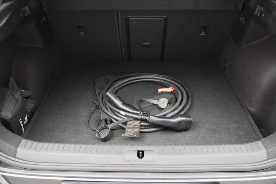 CUPRA Formentor 1.4 e-Hybrid VZ Copper Edition SOH 94%, Memory, Travel Assist, Sfeerverlichting, Trekhaak, Apple Carplay, 19"