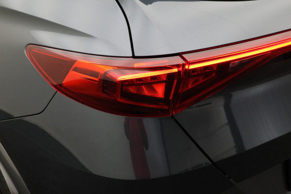 CUPRA Formentor 1.4 e-Hybrid VZ Copper Edition SOH 94%, Memory, Travel Assist, Sfeerverlichting, Trekhaak, Apple Carplay, 19"