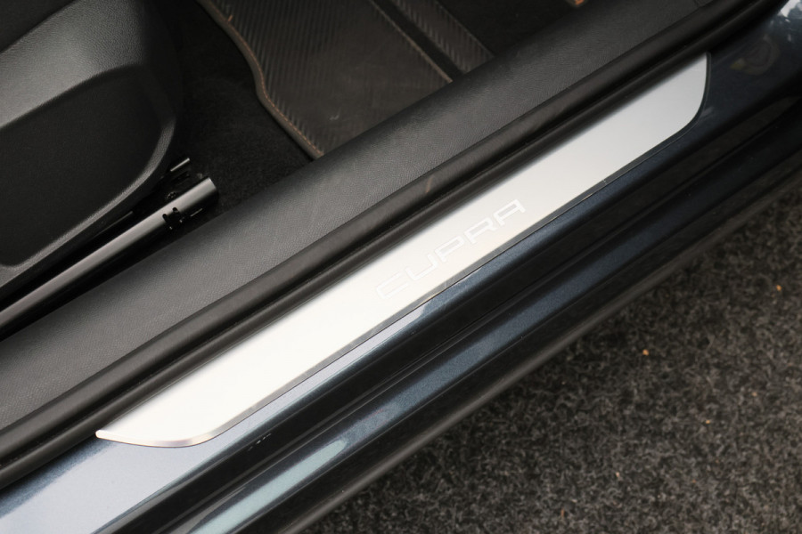 CUPRA Formentor 1.4 e-Hybrid VZ Copper Edition SOH 94%, Memory, Travel Assist, Sfeerverlichting, Trekhaak, Apple Carplay, 19"