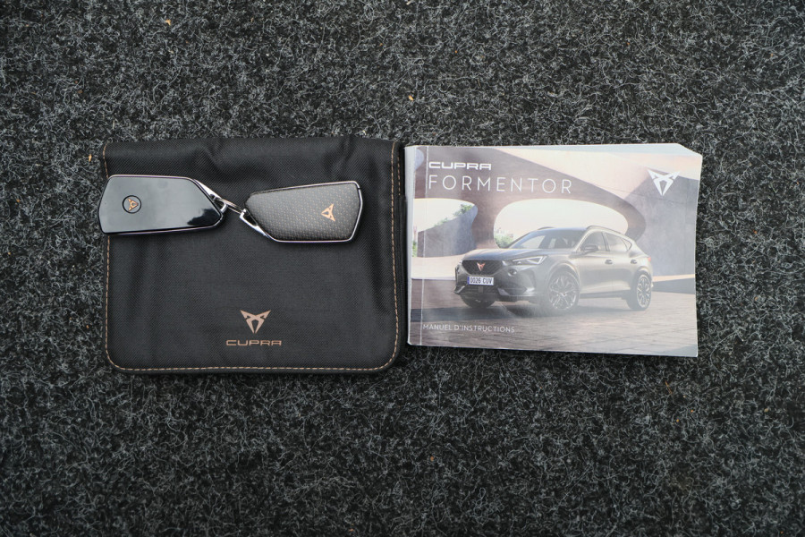 CUPRA Formentor 1.4 e-Hybrid VZ Copper Edition SOH 94%, Memory, Travel Assist, Sfeerverlichting, Trekhaak, Apple Carplay, 19"