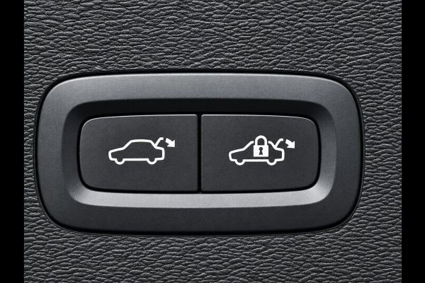 Volvo C40 Recharge Plus 69 kWh SOH 94,3% | Panoramadak | Pilot Assist | Adaptieve cruise control | Warmtepomp | Stoel & Stuurverwarming | Achteruitrijcamera | Keyless | Memory |