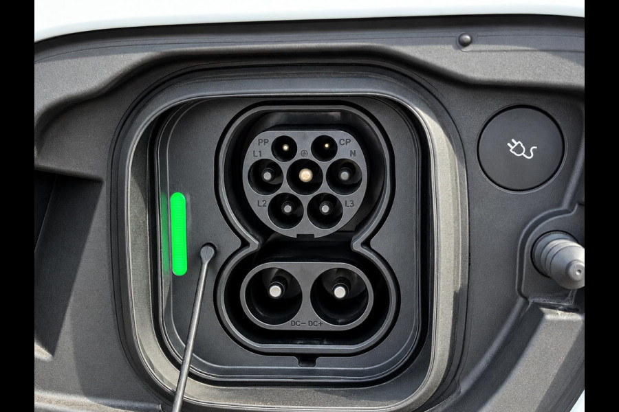 Volvo C40 Recharge Plus 69 kWh SOH 94,3% | Panoramadak | Pilot Assist | Adaptieve cruise control | Warmtepomp | Stoel & Stuurverwarming | Achteruitrijcamera | Keyless | Memory |