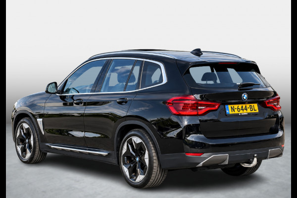 BMW iX3 High Executive 80 kWh SoH 94,5% | Dealeronderhouden | Driving Assistant Professional | Elektr.. Trekhaak | Panorama dak | Harman Kardon | 360° Camera | Head-Up | Comfort Access | Leder | 1e Eigenaar |