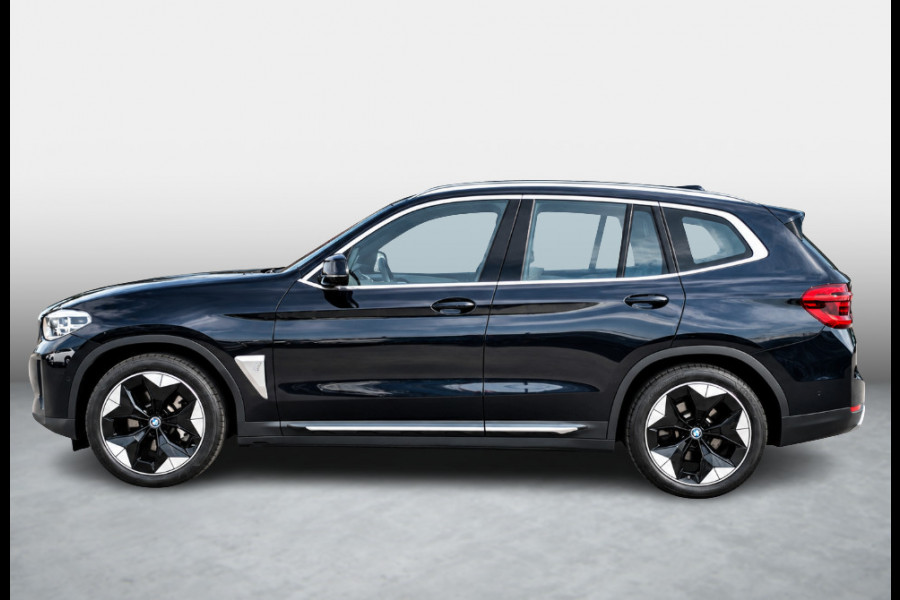 BMW iX3 High Executive 80 kWh SoH 94,5% | Dealeronderhouden | Driving Assistant Professional | Elektr.. Trekhaak | Panorama dak | Harman Kardon | 360° Camera | Head-Up | Comfort Access | Leder | 1e Eigenaar |