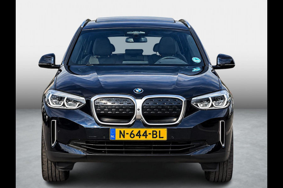 BMW iX3 High Executive 80 kWh SoH 94,5% | Dealeronderhouden | Driving Assistant Professional | Elektr.. Trekhaak | Panorama dak | Harman Kardon | 360° Camera | Head-Up | Comfort Access | Leder | 1e Eigenaar |
