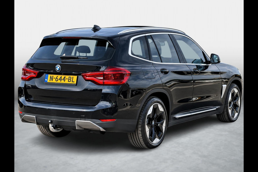 BMW iX3 High Executive 80 kWh SoH 94,5% | Dealeronderhouden | Driving Assistant Professional | Elektr.. Trekhaak | Panorama dak | Harman Kardon | 360° Camera | Head-Up | Comfort Access | Leder | 1e Eigenaar |