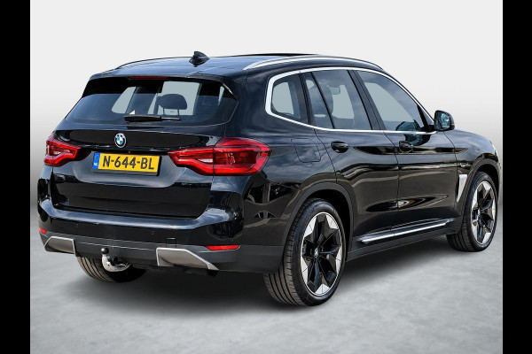 BMW iX3 High Executive 80 kWh SoH 94,5% | Dealeronderhouden | Driving Assistant Professional | Elektr.. Trekhaak | Panorama dak | Harman Kardon | 360° Camera | Head-Up | Comfort Access | Leder | 1e Eigenaar |