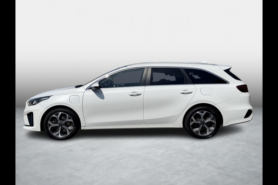 Kia Ceed Sportswagon 1.6 GDI PHEV ExecutiveLine | SOH 92,3% | Panoramadak | JBL | Stoelverwarming & Ventilatie | Achterbank Verwarming | Adaptieve Cruise | Memory Stoelen | Dealeronderhouden |