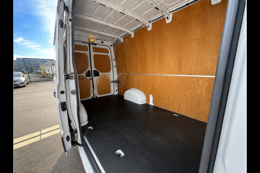 Volkswagen Crafter 35 2.0 TDI L3H3 Highline | L3 H3 | Camera | Airco | 1e Eigenaar | PDC | Cruise Control | ORG NL | Dealeronderhouden |