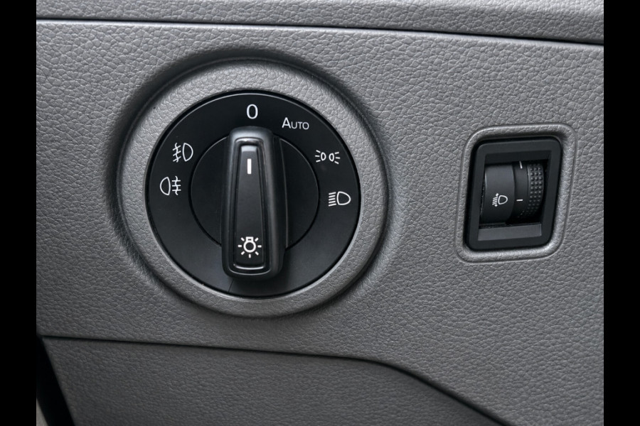 Volkswagen Crafter 35 2.0 TDI L3H3 Highline | L3 H3 | Camera | Airco | 1e Eigenaar | PDC | Cruise Control | ORG NL | Dealeronderhouden |
