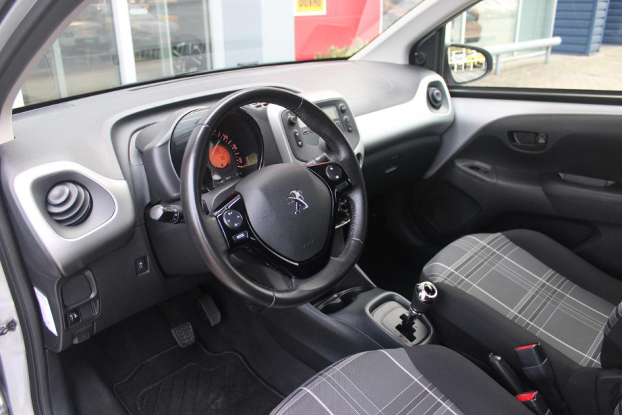 Peugeot 108 1.0 e-VTi ACTIVE AUTOMAAT ZEER LAGE KILOMETERSTAND | MISTLAMPEN VOOR | LED DAGRIJVERLICHTING | PARKEERSENSOREN ACHTER | AIRCO | MULTIFUNCTIONEEL LEDEREN STUURWIEL | BLUETOOTH | CENTRALE VERGRENDELING MET AFSTANDSBEDIENING | ELEKTRISCH BEDIENBARE RAMEN VOOR | KLAPRUITJES ACHTER PORTIEREN | VAN BINNENUIT VERSTELBARE BUITEN SPIEGELS | IN HOOGTE VERSTELBARE BESTUURDERSSTOEL | SCHAKELFLIPPERS ACHTER HET STUUR | USB-A AANSLUITING |