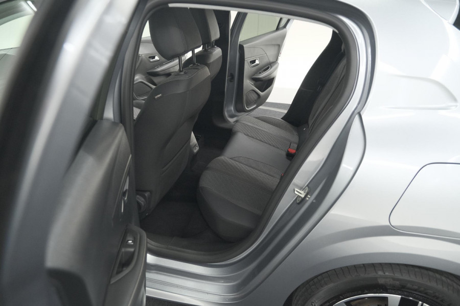 Peugeot 208 PureTech 100 Allure | Apple Carplay | Parkeersensoren | Climate Control