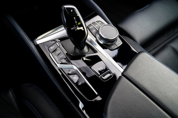 BMW 5 Serie 545e xDrive High Executive | Head Up Display | M-Kuipstoelen | Maxton-pakket | 360 Camera | harman/Kardon