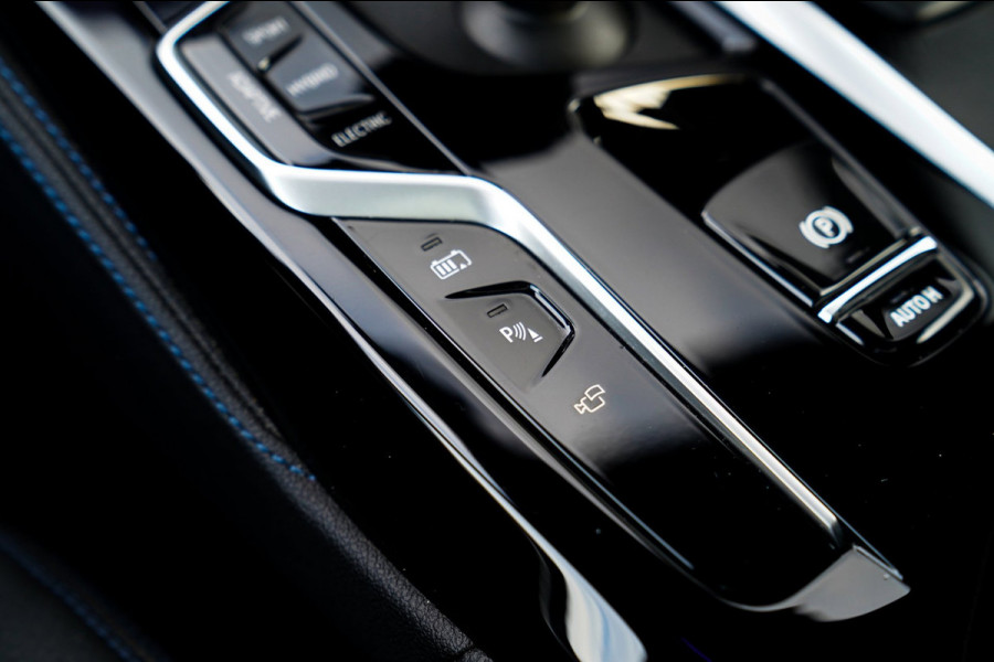 BMW 5 Serie 545e xDrive High Executive | Head Up Display | M-Kuipstoelen | Maxton-pakket | 360 Camera | harman/Kardon