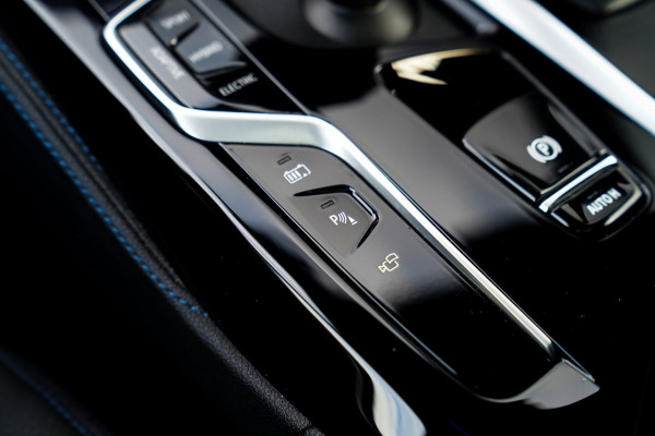 BMW 5 Serie 545e xDrive High Executive | Head Up Display | M-Kuipstoelen | Maxton-pakket | 360 Camera | harman/Kardon