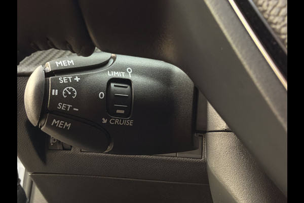 Peugeot 2008 1.2 Hybrid 145 Style NAVI | AUTOMAAT | NIEUWSTAAT!!