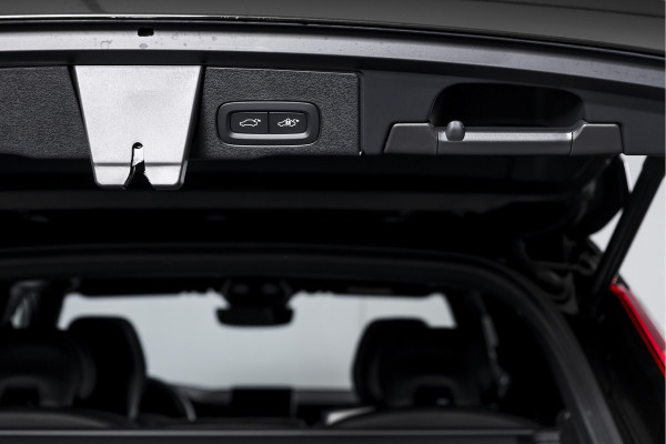 Volvo XC60 2.0 T8 Plug-in hybrid AWD Plus Black Edition | S/K Panodak | 360 Camera | Head-Up | Harman/Kardon | Dig.  Cockpit | Adapt. Cruise | Stoel-+Stuurverw. | NAV+App.Connect | Auto.Airco | LM 21" | 1126