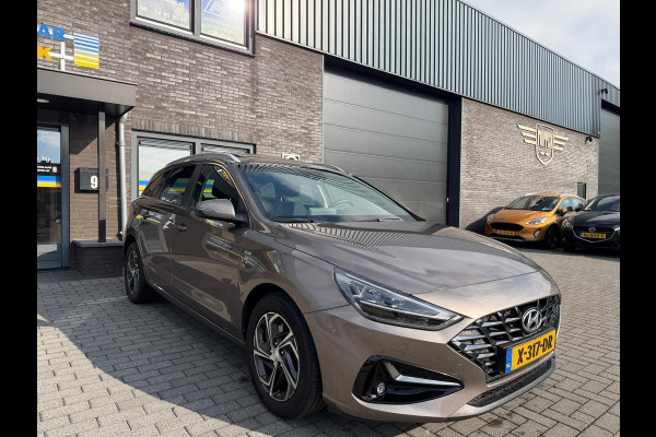 Hyundai i30 Wagon 1.5 T-GDi MHEV Premium | 1E EIGENAAR | 3/6/12MND GARANTIE | SCHUIFDAK | AUTOMAAT | LED | STOEL/STUUR VERWRM. | CARPLAY | DAB | NAVI | LANE | CAMERA |