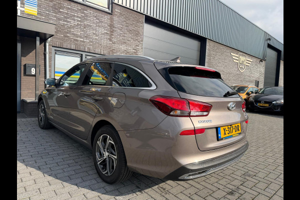 Hyundai i30 Wagon 1.5 T-GDi MHEV Premium | 1E EIGENAAR | 3/6/12MND GARANTIE | SCHUIFDAK | AUTOMAAT | LED | STOEL/STUUR VERWRM. | CARPLAY | DAB | NAVI | LANE | CAMERA |