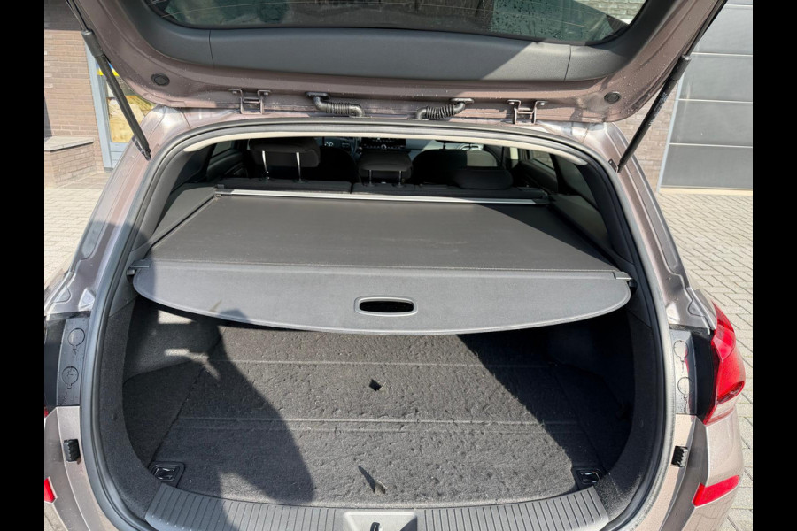 Hyundai i30 Wagon 1.5 T-GDi MHEV Premium | 1E EIGENAAR | 3/6/12MND GARANTIE | SCHUIFDAK | AUTOMAAT | LED | STOEL/STUUR VERWRM. | CARPLAY | DAB | NAVI | LANE | CAMERA |