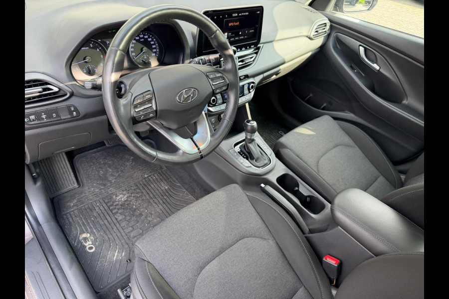 Hyundai i30 Wagon 1.5 T-GDi MHEV Premium | 1E EIGENAAR | 3/6/12MND GARANTIE | SCHUIFDAK | AUTOMAAT | LED | STOEL/STUUR VERWRM. | CARPLAY | DAB | NAVI | LANE | CAMERA |
