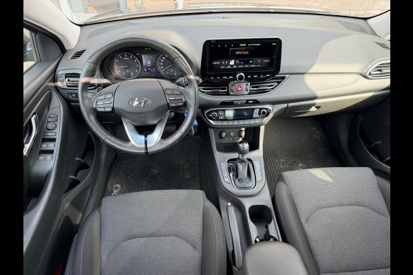 Hyundai i30 Wagon 1.5 T-GDi MHEV Premium | 1E EIGENAAR | 3/6/12MND GARANTIE | SCHUIFDAK | AUTOMAAT | LED | STOEL/STUUR VERWRM. | CARPLAY | DAB | NAVI | LANE | CAMERA |