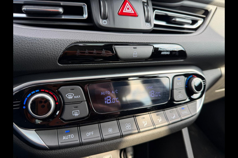 Hyundai i30 Wagon 1.5 T-GDi MHEV Premium | 1E EIGENAAR | 3/6/12MND GARANTIE | SCHUIFDAK | AUTOMAAT | LED | STOEL/STUUR VERWRM. | CARPLAY | DAB | NAVI | LANE | CAMERA |