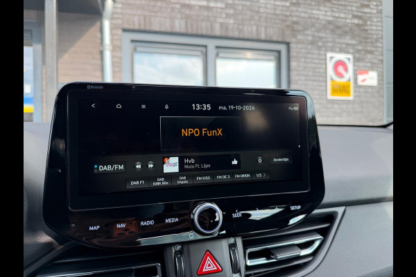 Hyundai i30 Wagon 1.5 T-GDi MHEV Premium | 1E EIGENAAR | 3/6/12MND GARANTIE | SCHUIFDAK | AUTOMAAT | LED | STOEL/STUUR VERWRM. | CARPLAY | DAB | NAVI | LANE | CAMERA |