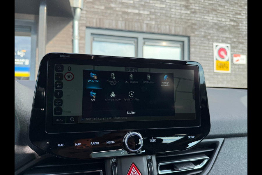 Hyundai i30 Wagon 1.5 T-GDi MHEV Premium | 1E EIGENAAR | 3/6/12MND GARANTIE | SCHUIFDAK | AUTOMAAT | LED | STOEL/STUUR VERWRM. | CARPLAY | DAB | NAVI | LANE | CAMERA |