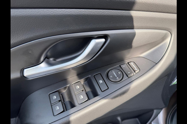 Hyundai i30 Wagon 1.5 T-GDi MHEV Premium | 1E EIGENAAR | 3/6/12MND GARANTIE | SCHUIFDAK | AUTOMAAT | LED | STOEL/STUUR VERWRM. | CARPLAY | DAB | NAVI | LANE | CAMERA |
