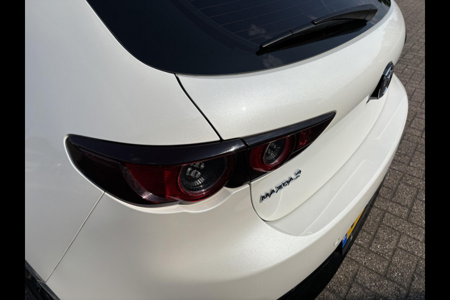 Mazda 3 2.0 e-SkyActiv-X M Hybrid 180 Comfort met Bose | Leer | Achteruitrij Camera |