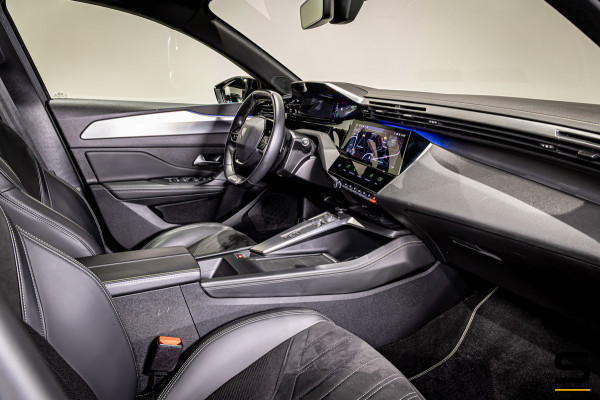 Peugeot 408 1.2 PureTech GT 130 EAT8|Pano|Full Options|1eig