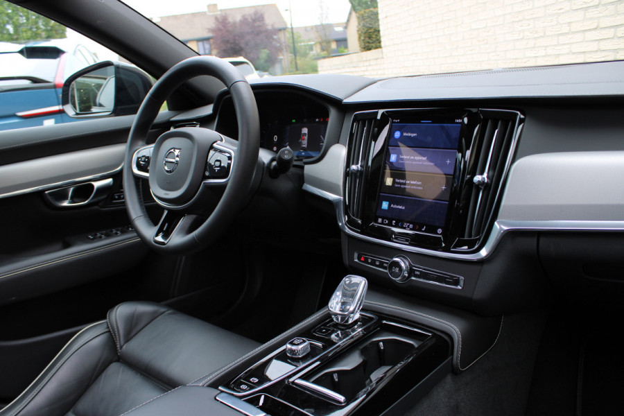 Volvo V90 2.0 T8 Plug-in hybrid AWD Ultimate Dark | Panoramadak | Head-Up | H/K | Memory