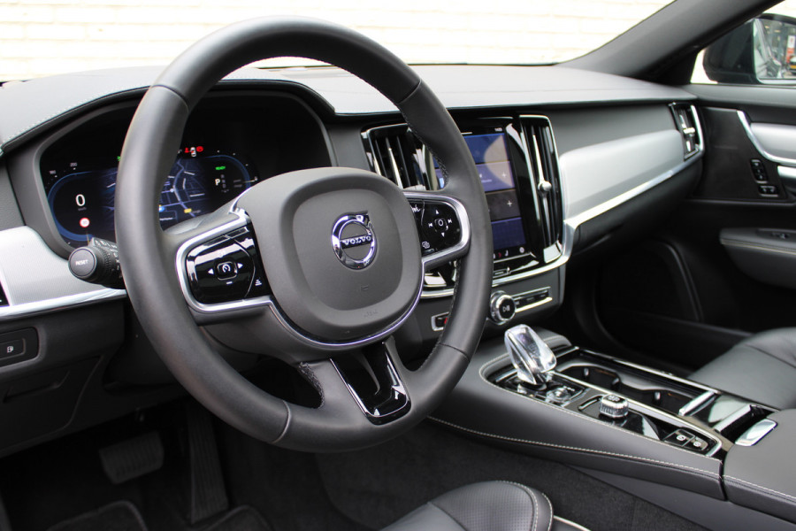 Volvo V90 2.0 T8 Plug-in hybrid AWD Ultimate Dark | Panoramadak | Head-Up | H/K | Memory