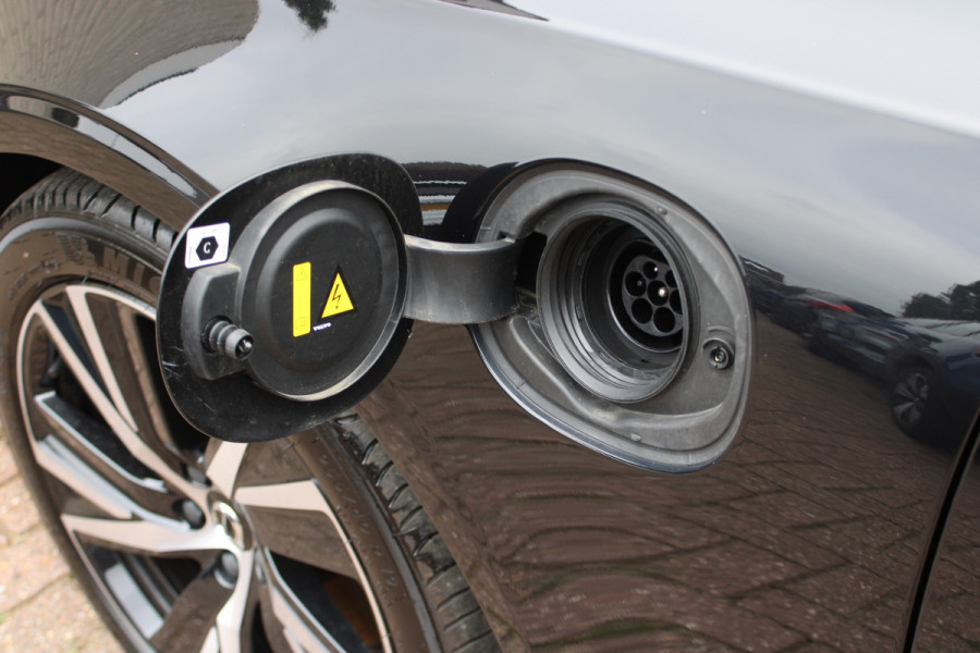 Volvo V90 2.0 T8 Plug-in hybrid AWD Ultimate Dark | Panoramadak | Head-Up | H/K | Memory