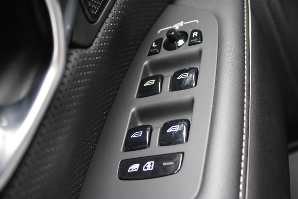 Volvo V90 2.0 T8 Plug-in hybrid AWD Ultimate Dark | Panoramadak | Head-Up | H/K | Memory