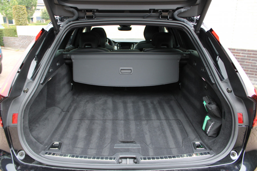 Volvo V90 2.0 T8 Plug-in hybrid AWD Ultimate Dark | Panoramadak | Head-Up | H/K | Memory