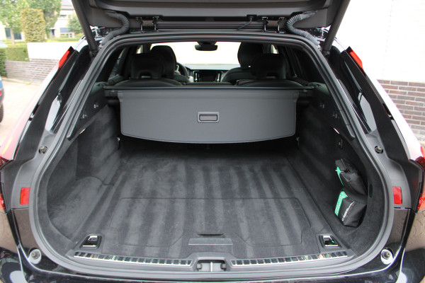 Volvo V90 2.0 T8 Plug-in hybrid AWD Ultimate Dark | Panoramadak | Head-Up | H/K | Memory