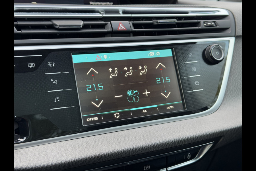Citroën Grand C4 Picasso BWJ 2018 | 1.2T 131PK AUTOMAAT (OLIEVERBRUIK) | TREKHAAK | PANO DAK | CLIMA | NAVI | CAMERA A | PDC 2X |
