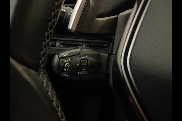 Peugeot 3008 1.2 PureTech Allure AUTOMAAT AIRCO NAVI CRUISE BLUETOOTH VELGEN PRIVACYGLAS TREKHAAK ZEER NETTE AUTO