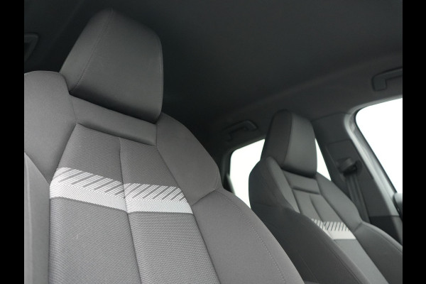 Audi Q4 e-tron 40 Edition 77 kWh 204pk Dealer O.H. | SOH 95,7% | Adaptive Cruise | Head Up | Camera | Sportstoelen Memory & Verwarmd | Stuur Verwarmd | Apple Carplay | Navigatie | DAB | 19"L.M |