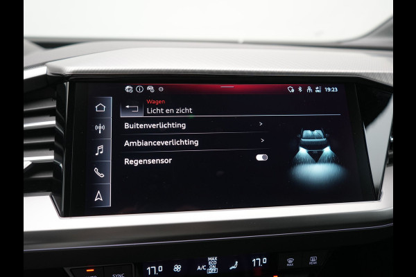 Audi Q4 e-tron 40 Edition 77 kWh 204pk Dealer O.H. | SOH 95,7% | Adaptive Cruise | Head Up | Camera | Sportstoelen Memory & Verwarmd | Stuur Verwarmd | Apple Carplay | Navigatie | DAB | 19"L.M |